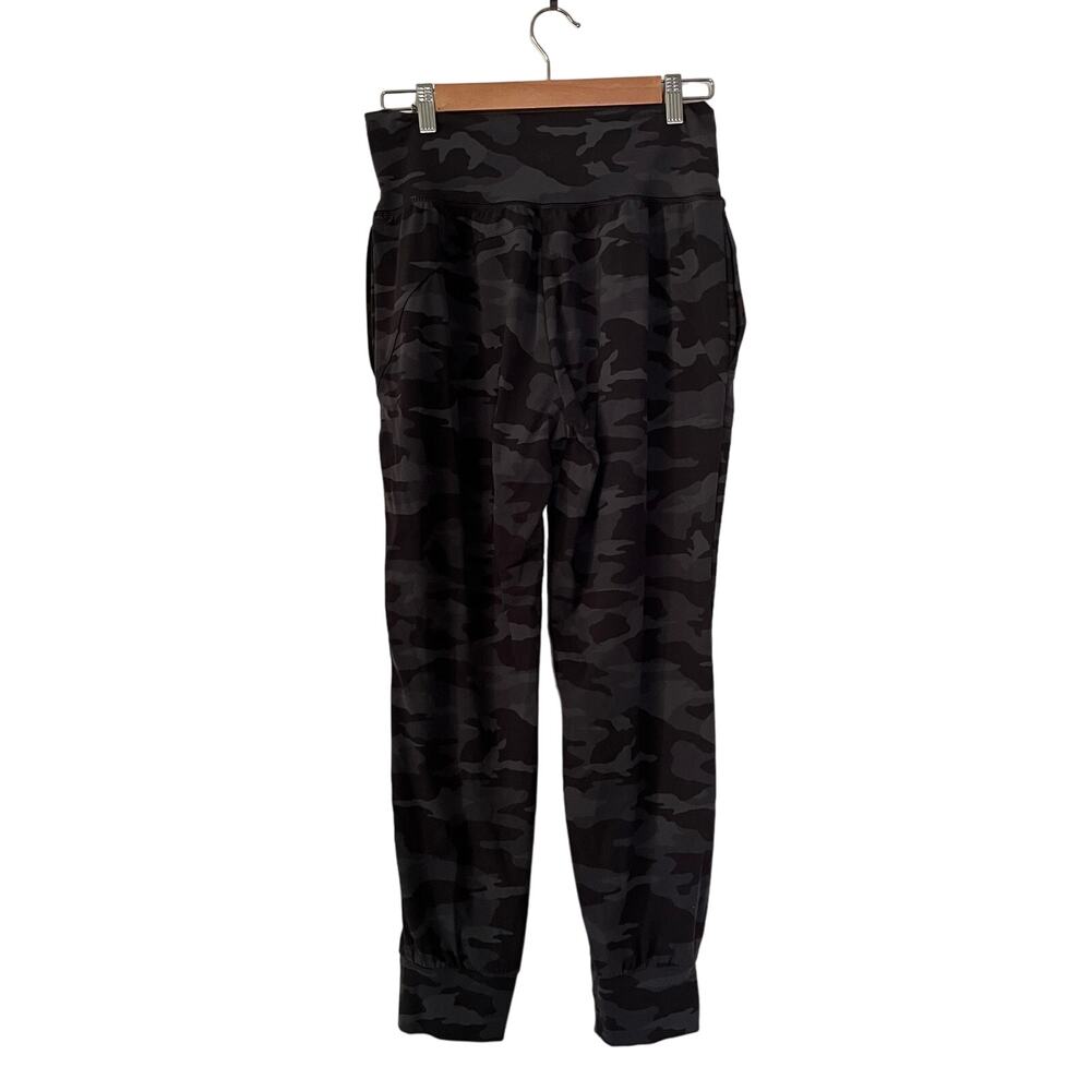 Athleta Salutation Camo Jogger Women's Size Medium Activewear Leggings - Picture 2 of 5